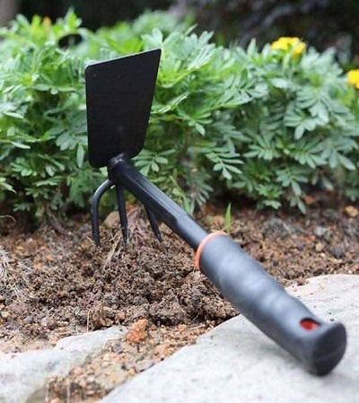 dual-purpose spade and rake